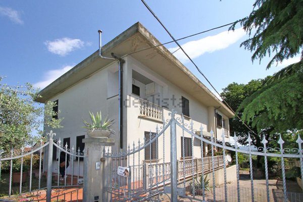 appartamento in vendita a Castiglion Fiorentino in zona Brolio