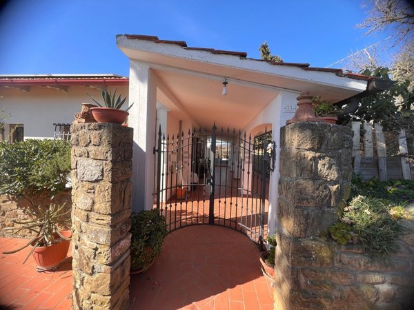 casa indipendente in vendita a Castiglion Fiorentino