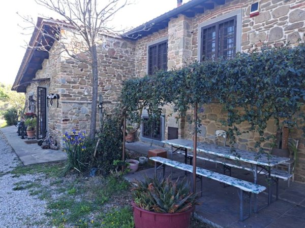 casa indipendente in vendita a Castiglion Fiorentino