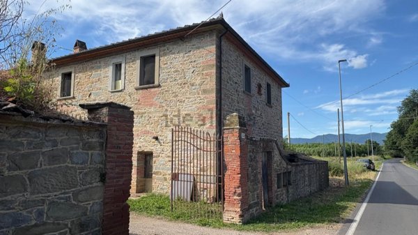 casa indipendente in vendita a Castiglion Fiorentino in zona Brolio