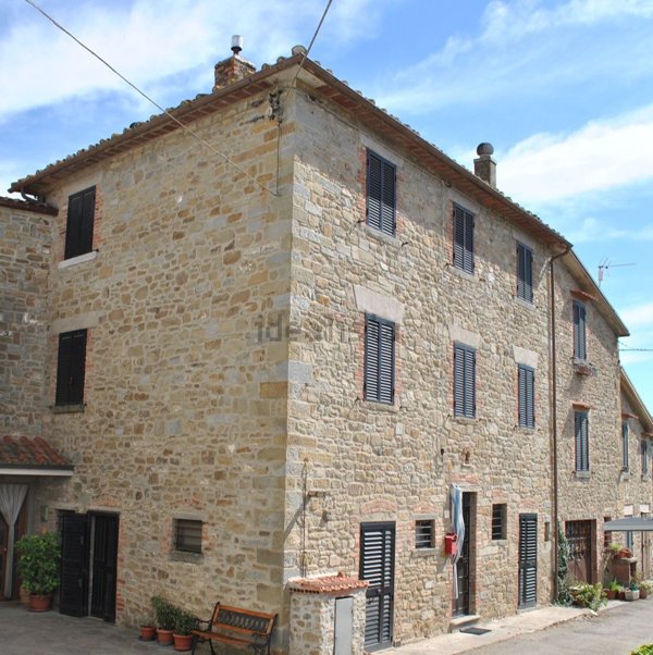 casa indipendente in vendita a Castiglion Fiorentino in zona Santa Lucia