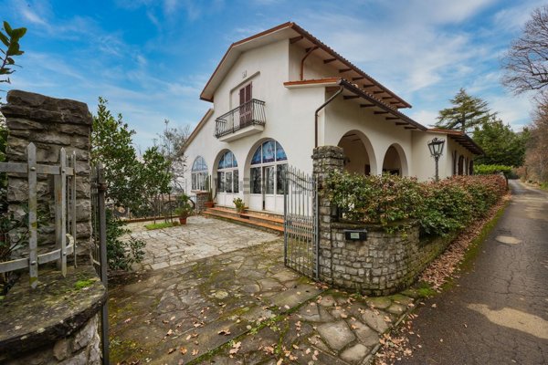 casa indipendente in vendita a Castiglion Fiorentino