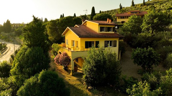 casa indipendente in vendita a Castiglion Fiorentino