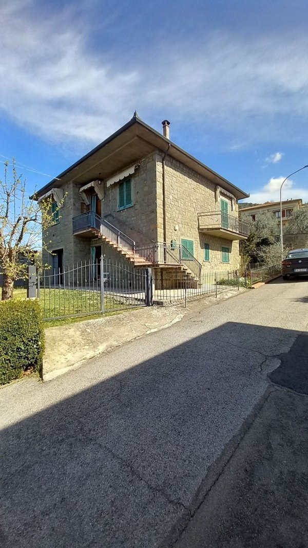 casa indipendente in vendita a Castiglion Fiorentino