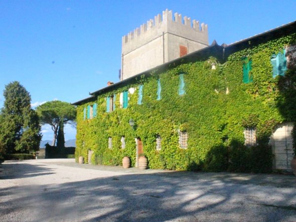intera palazzina in vendita a Castiglion Fiorentino in zona Brolio