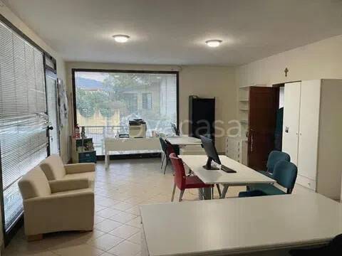 ufficio in vendita a Castiglion Fiorentino