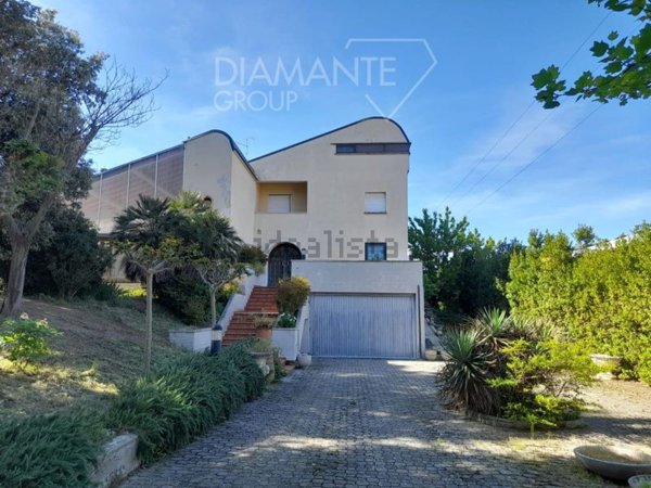 casa indipendente in vendita a Castiglion Fiorentino in zona La Nave