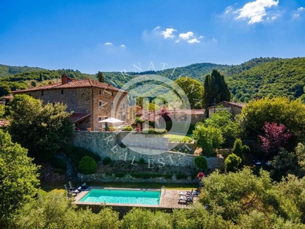 locale di sgombero in vendita a Castiglion Fiorentino