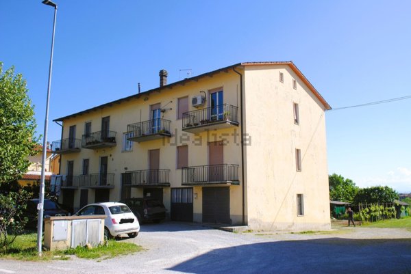 appartamento in vendita a Castiglion Fiorentino in zona Cozzano