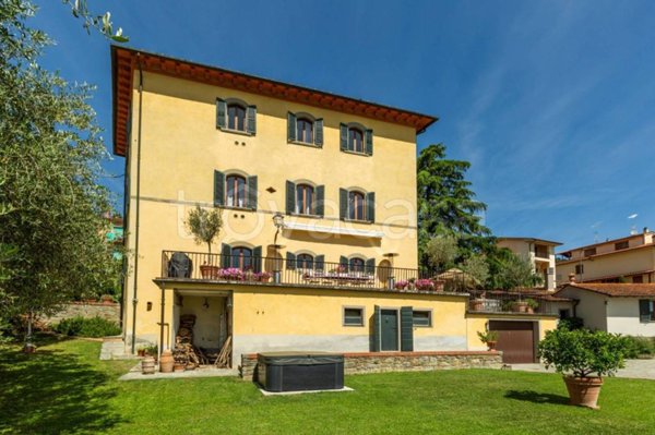 casa indipendente in vendita a Castiglion Fiorentino in zona Cozzano