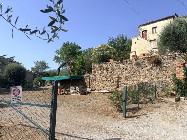 casale in vendita a Castiglion Fiorentino in zona Cozzano