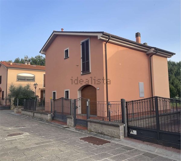 casa indipendente in vendita a Castiglion Fiorentino in zona Noceta