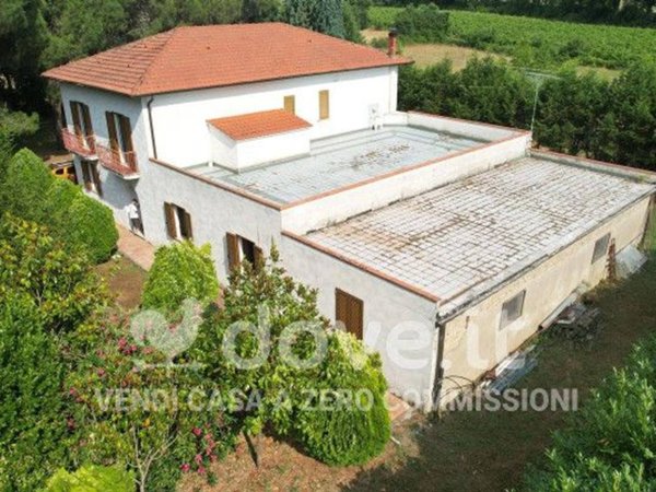 casa indipendente in vendita a Castiglion Fiorentino in zona Orzale