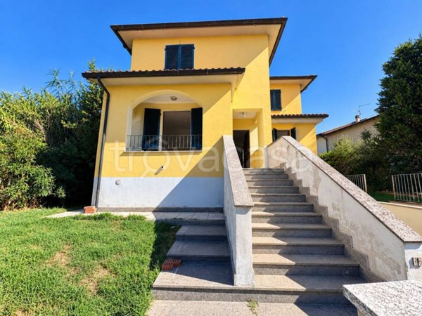 casa indipendente in vendita a Castiglion Fiorentino in zona Noceta