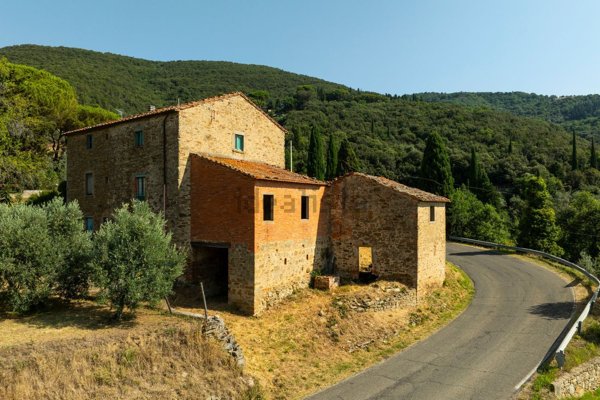 casa indipendente in vendita a Castiglion Fiorentino in zona Senaia