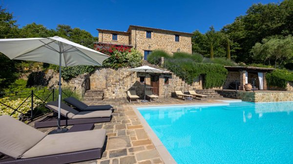 casa indipendente in vendita a Castiglion Fiorentino in zona Noceta