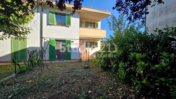 casa indipendente in vendita a Cavriglia