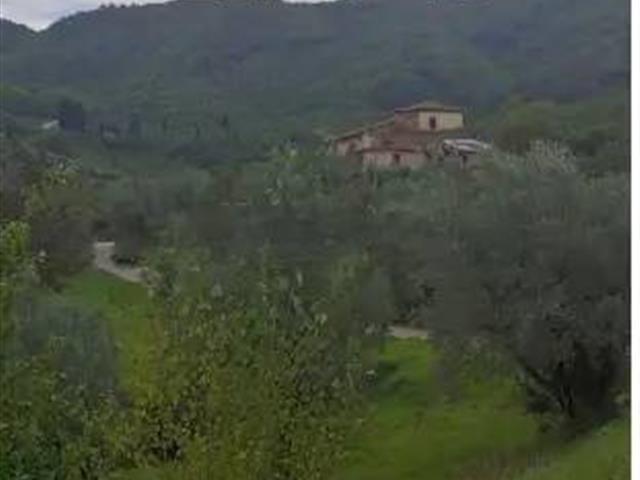 casa indipendente in vendita a Cavriglia