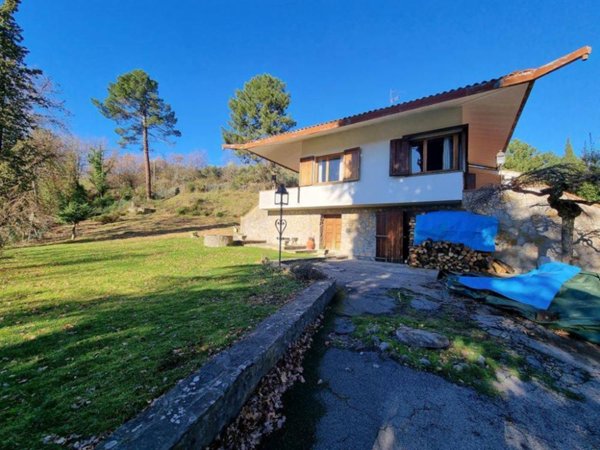 casa indipendente in vendita a Cavriglia