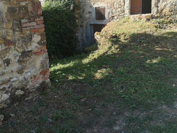 casa indipendente in vendita a Cavriglia