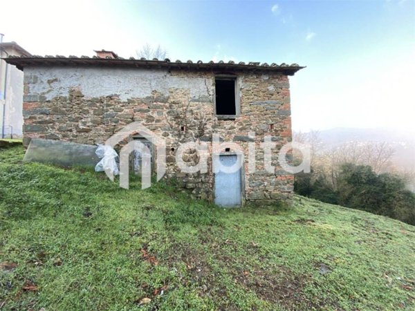 casa indipendente in vendita a Cavriglia in zona Neri