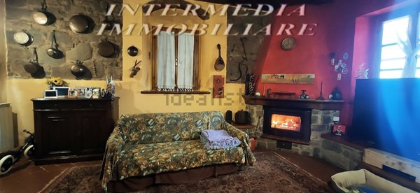 casa semindipendente in vendita a Cavriglia