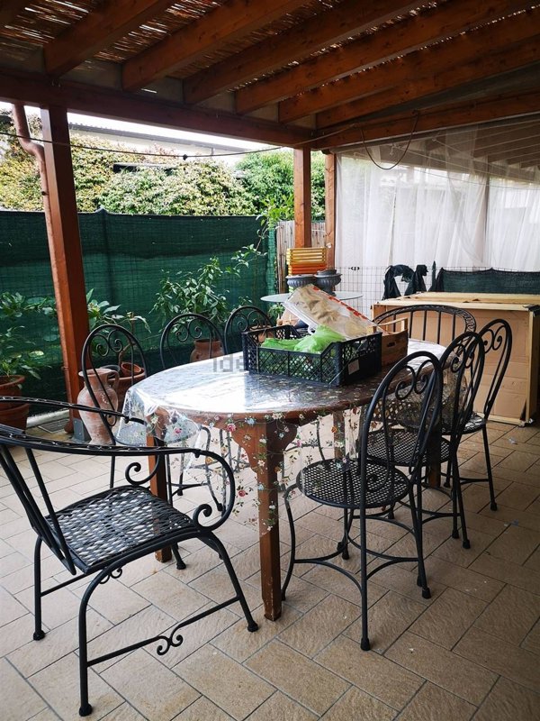 casa indipendente in vendita a Cavriglia