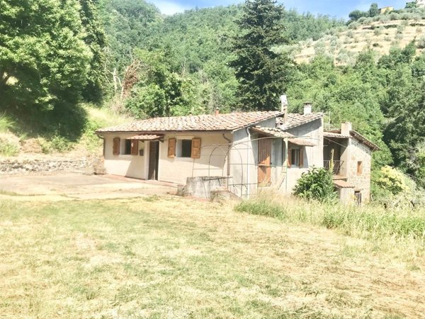 casa indipendente in vendita a Cavriglia