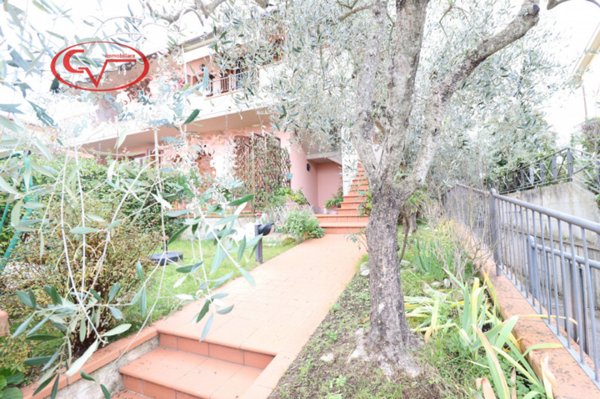 casa indipendente in vendita a Cavriglia