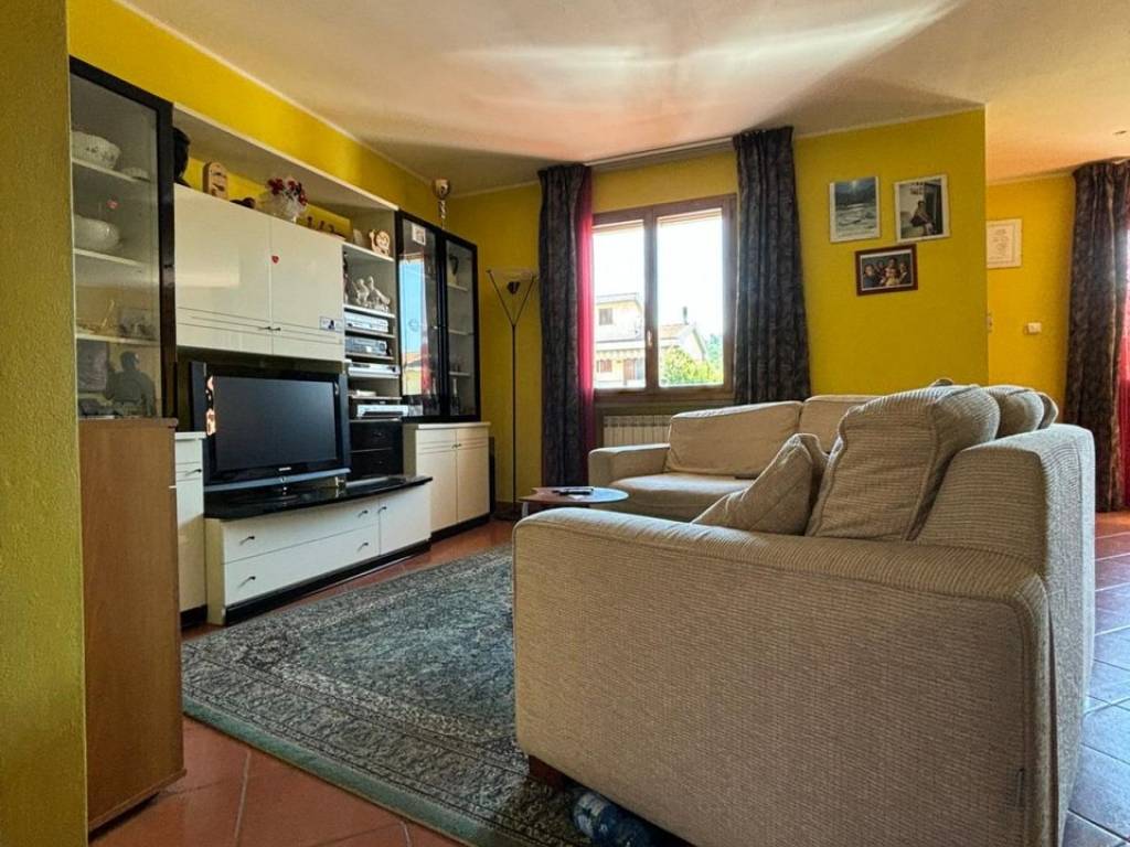 casa indipendente in vendita a Cavriglia