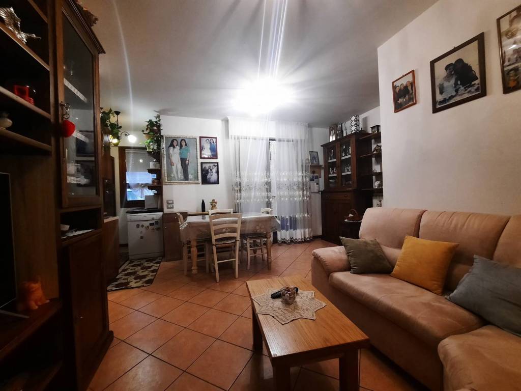 appartamento in vendita a Cavriglia in zona Castelnuovo dei Sabbioni