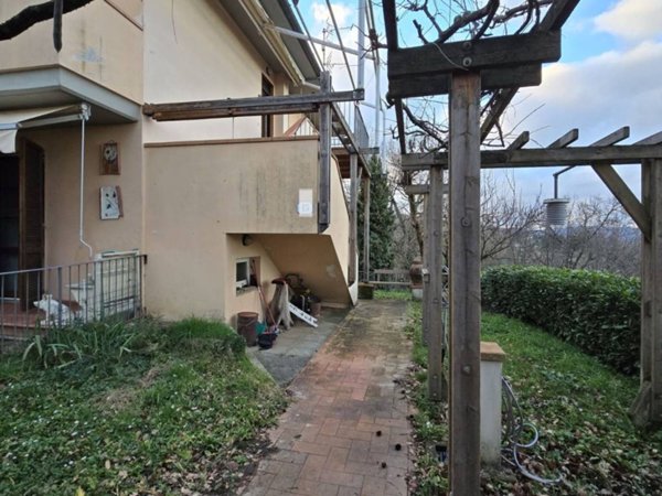 appartamento in vendita a Cavriglia in zona Castelnuovo dei Sabbioni