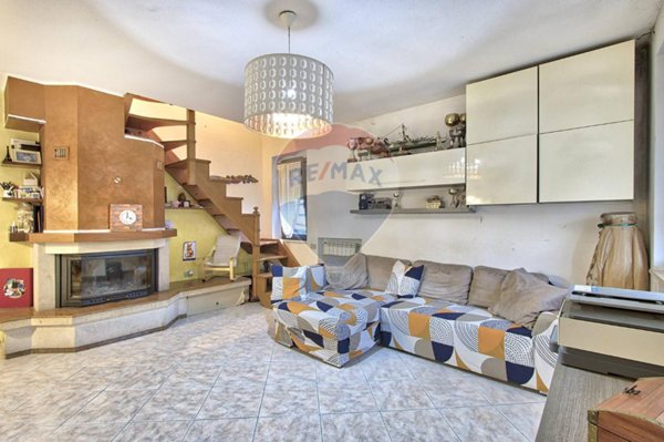 appartamento in vendita a Cavriglia in zona Vacchereccia