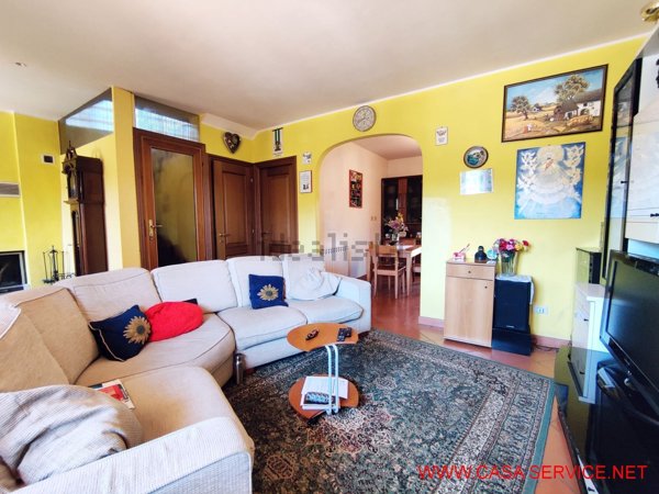 casa indipendente in vendita a Cavriglia
