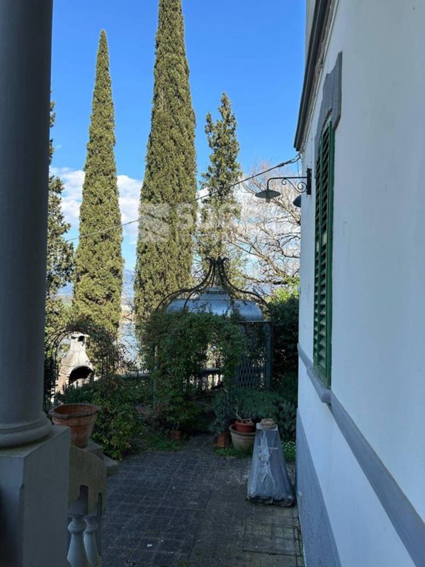 casa indipendente in vendita a Cavriglia