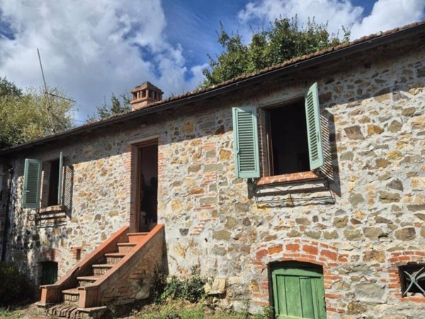 casa indipendente in vendita a Cavriglia