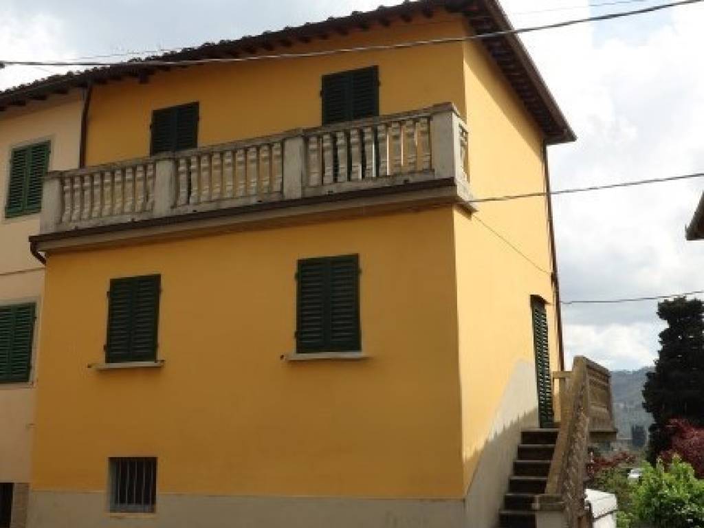 casa indipendente in vendita a Cavriglia in zona Montegonzi