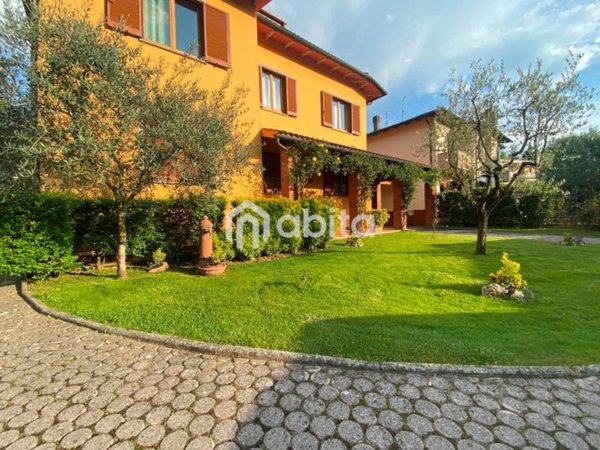casa indipendente in vendita a Cavriglia