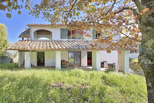 casa indipendente in vendita a Cavriglia