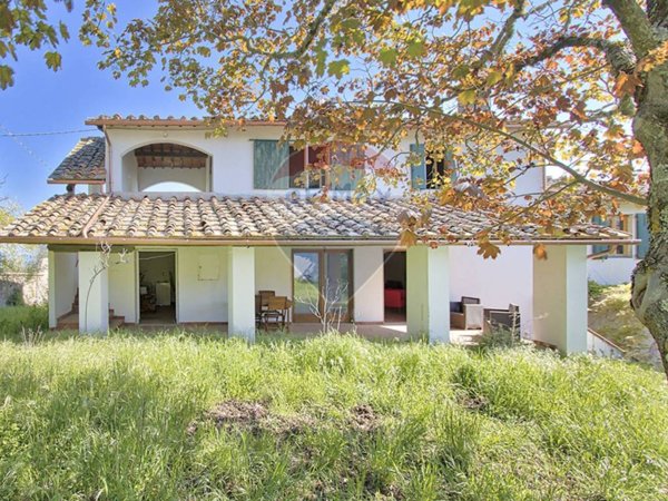 casa indipendente in vendita a Cavriglia