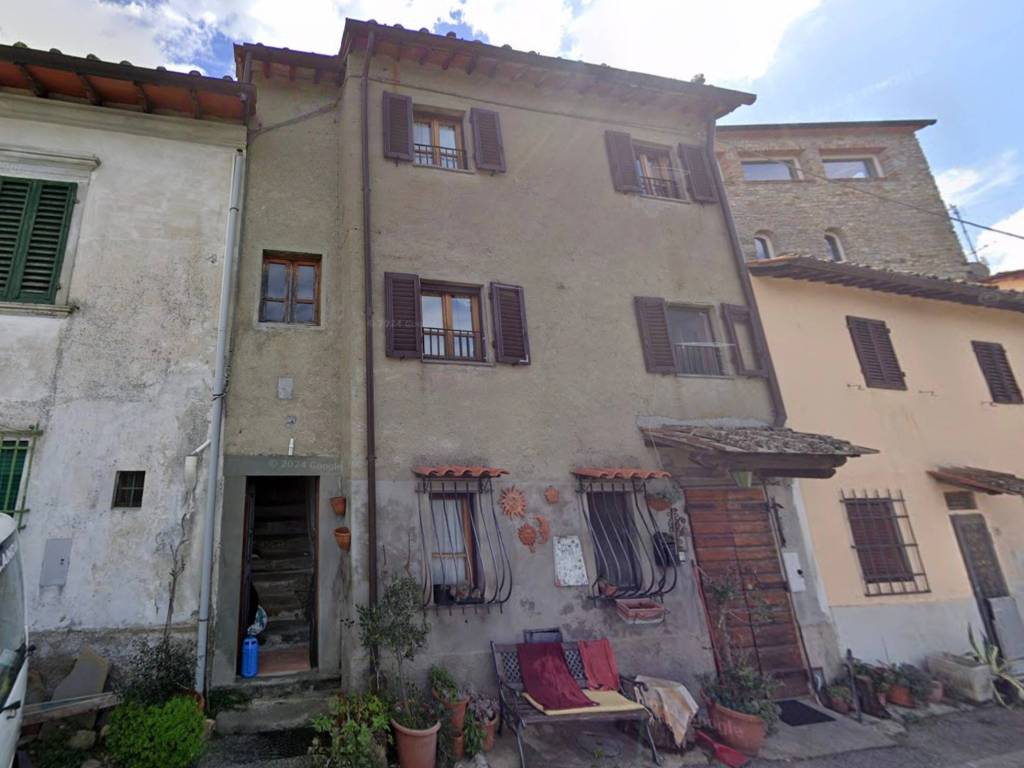 casa indipendente in vendita a Cavriglia