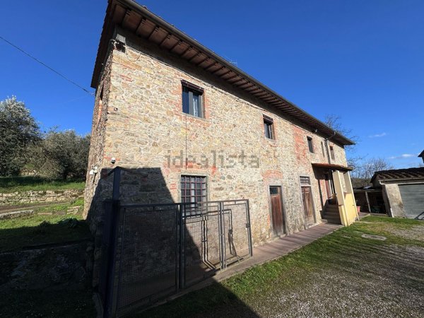 casa indipendente in vendita a Cavriglia