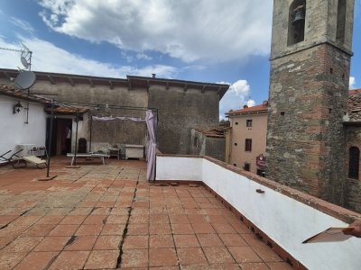 casa indipendente in vendita a Cavriglia