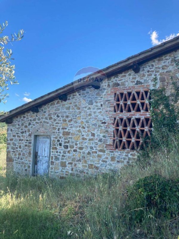 casa indipendente in vendita a Cavriglia