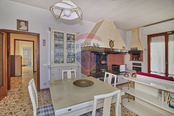 casa indipendente in vendita a Cavriglia