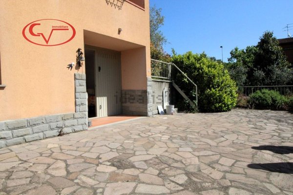 casa indipendente in vendita a Cavriglia
