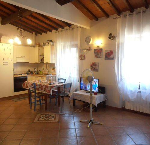 appartamento in vendita a Cavriglia in zona Meleto