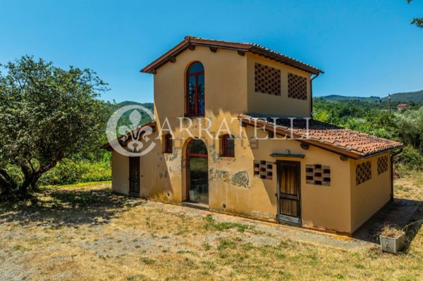 casa indipendente in vendita a Cavriglia