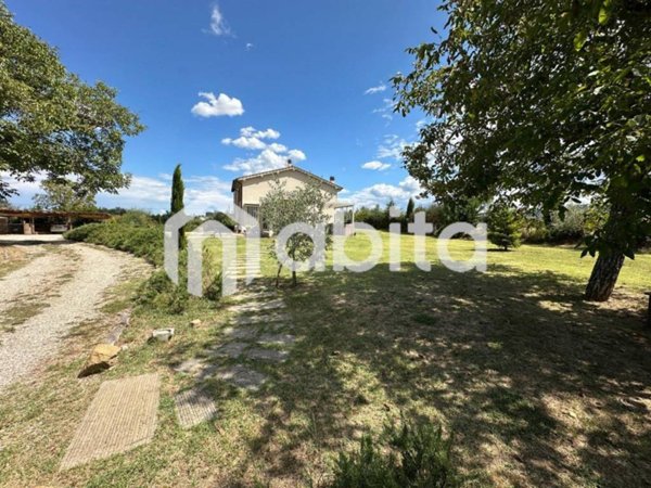 casa indipendente in vendita a Cavriglia