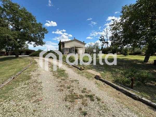 casa indipendente in vendita a Cavriglia